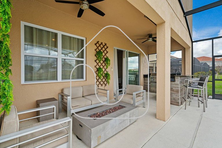 Solterra 12 BDR 10 suites 29 guests pool/spa