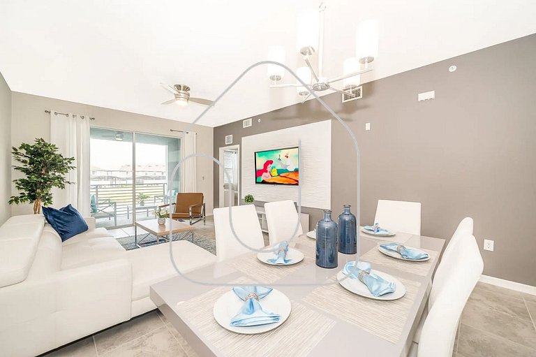 Cozy 2BR at Storey Lake – 10 Min to Disney!