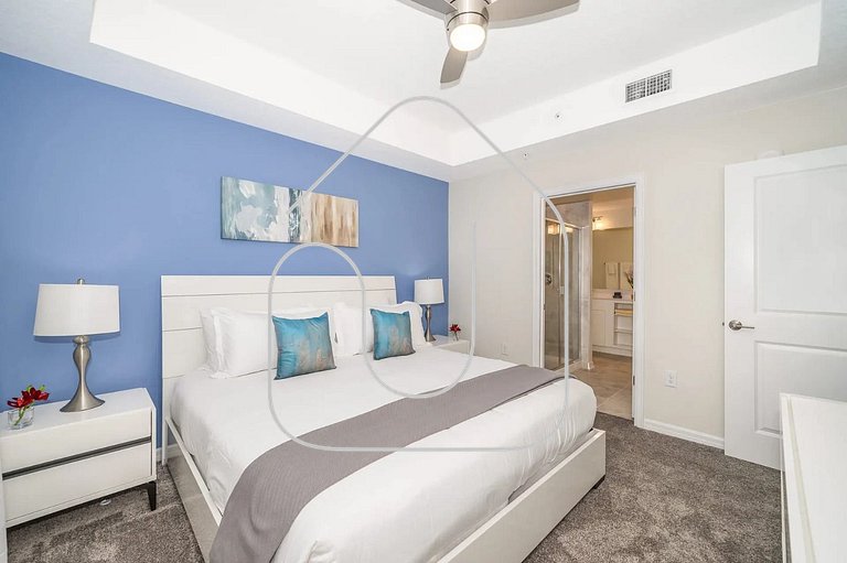 Cozy 2BR at Storey Lake – 10 Min to Disney!