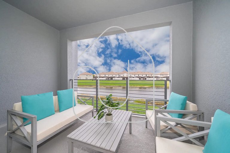 Cozy 2BR at Storey Lake – 10 Min to Disney!