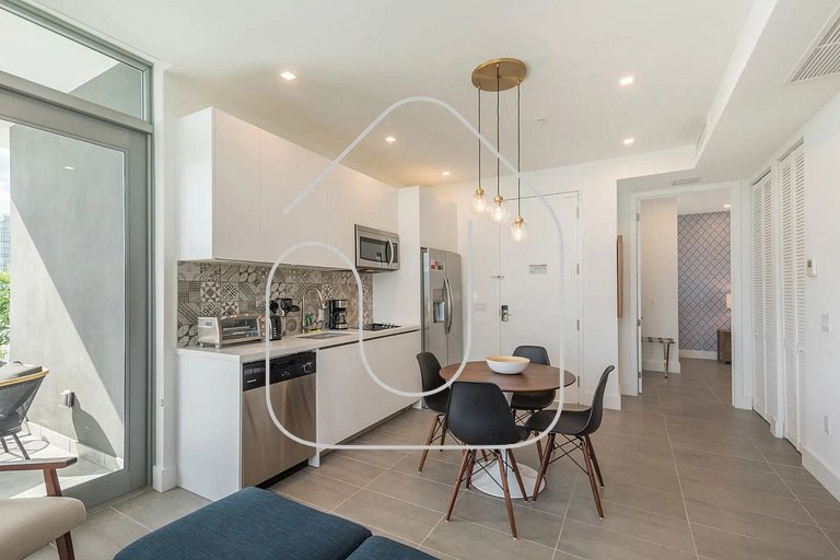 Stylish 2BR Apt 5min Walk to South Beach