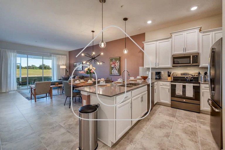 Luxury 2BR | Mickey Room | Resort Amenities