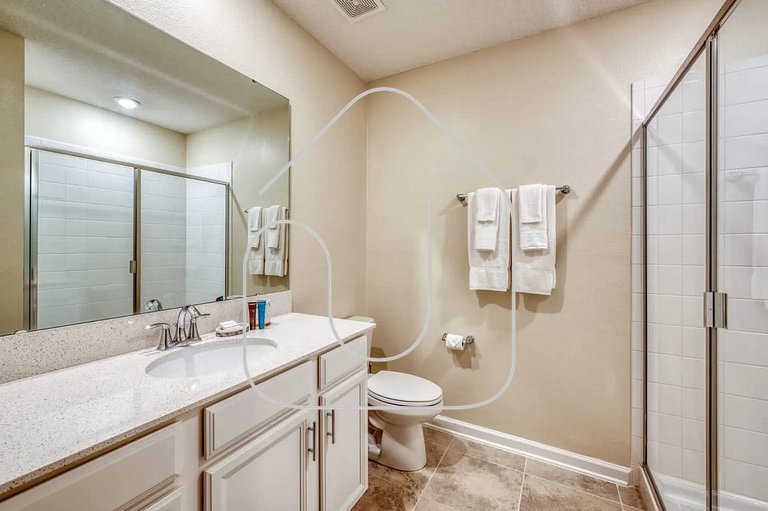 Luxury 2BR | Mickey Room | Resort Amenities