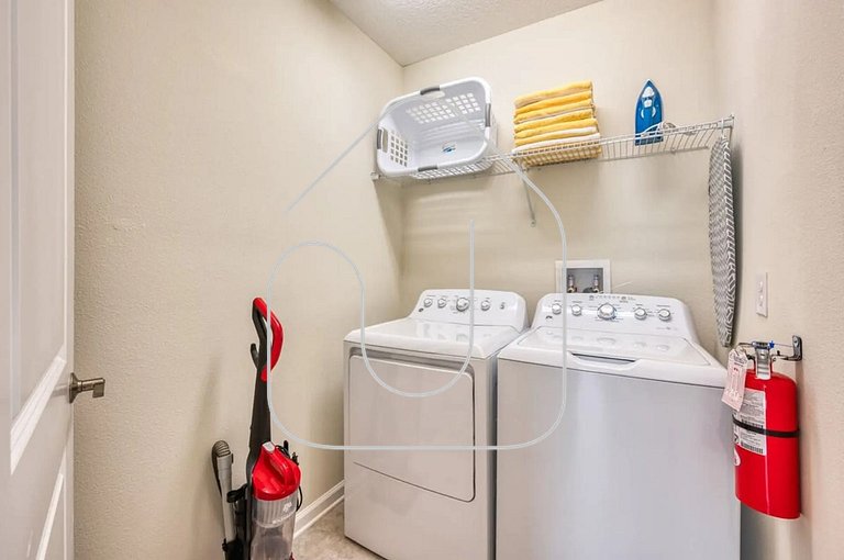 Luxury 2BR / Mickey Room & Resort Amenities!