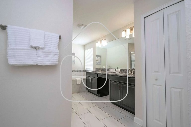 Storey Lake 6BR Villa – 10 min to Disney