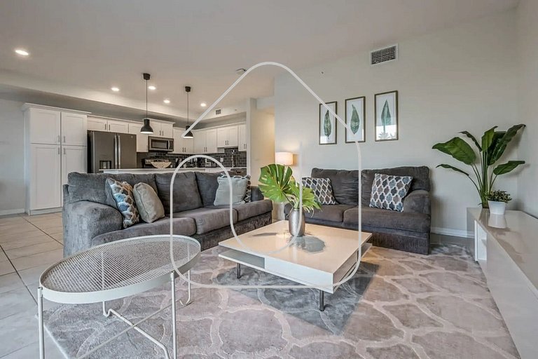 Apartamento 2Q | 10 Min da Disney | Piscina