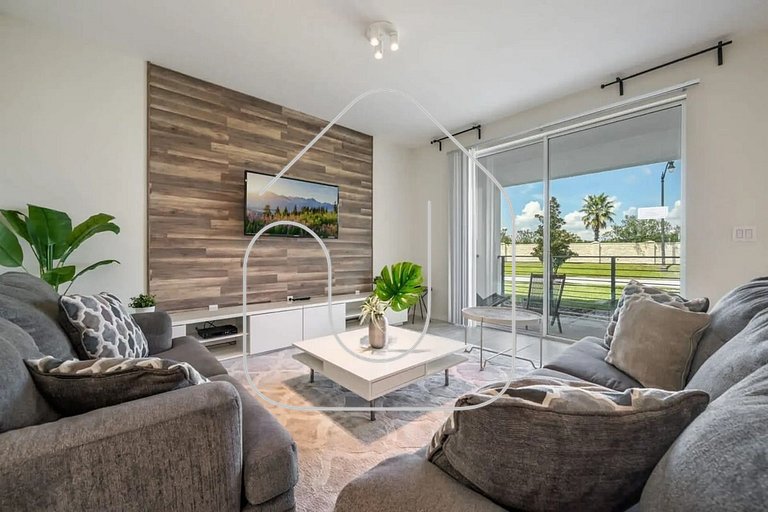 Cozy 2BR Condo | 10 Min to Disney | Pool