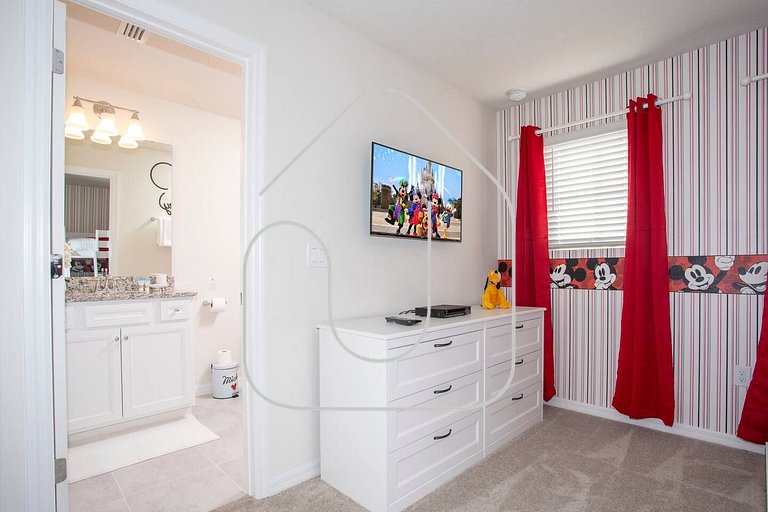 BR Villa w/ Pool, Star Wars Game Room + Resort