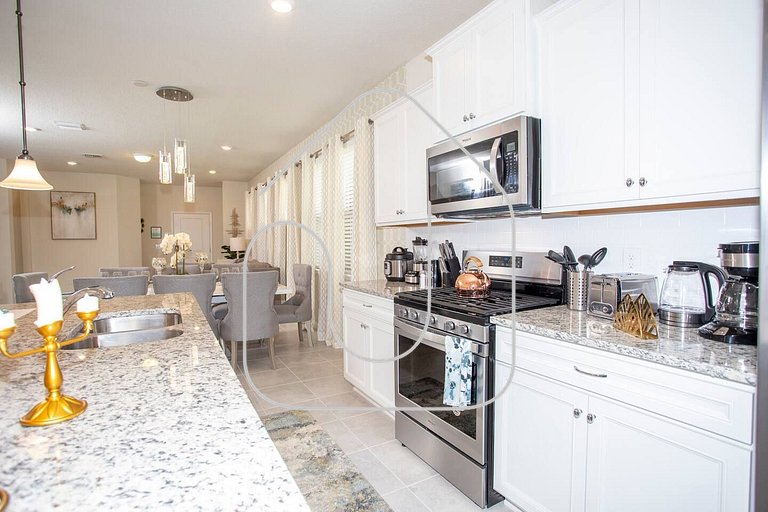 BR Villa w/ Pool, Star Wars Game Room + Resort