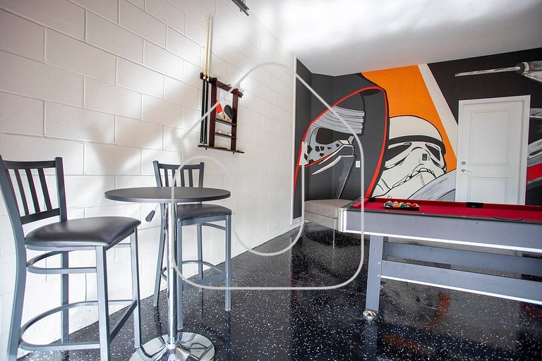 BR Villa w/ Pool, Star Wars Game Room + Resort