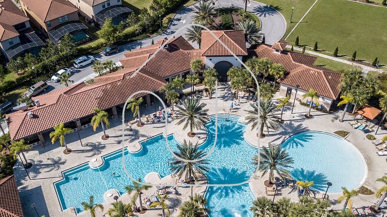 BR Villa w/ Pool, Star Wars Game Room + Resort