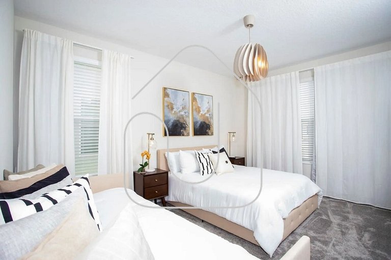 Luxurious 5BR Villa w/Private Pool 10 Min to Disney