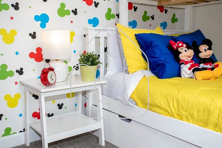 Luxuosa Casa 5 Quartos com Piscina 10 Min Disney!