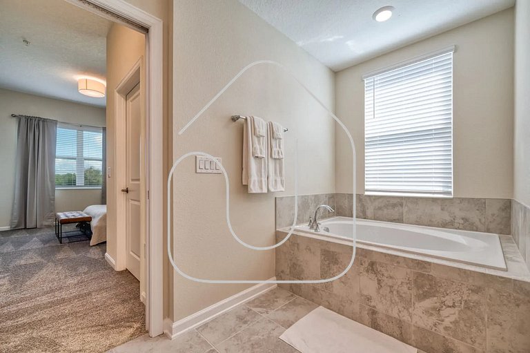 Stylish 2BR Condo | Avengers Room & Golf Course View