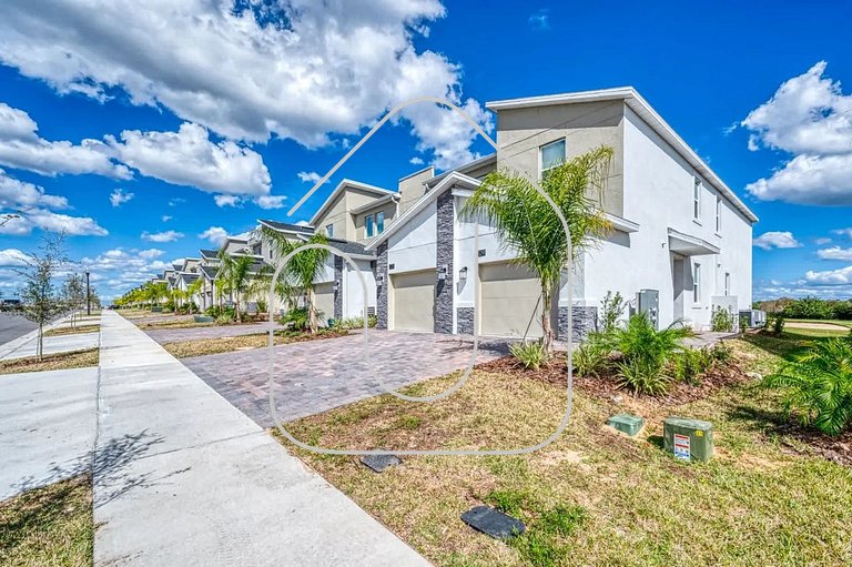 Stylish 2BR Condo | Avengers Room & Golf Course View