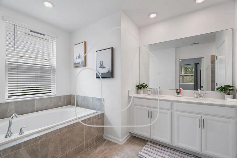 Spacious 2BR Condo | Game Room & Amenities