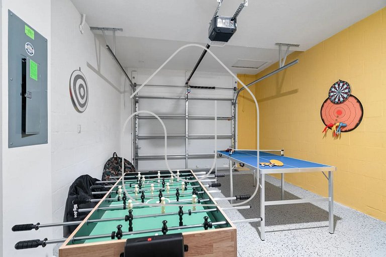 Spacious 2BR Condo | Game Room & Amenities