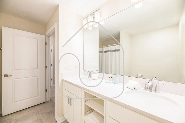 Stylish 2BR Condo | Mickey-Themed Room