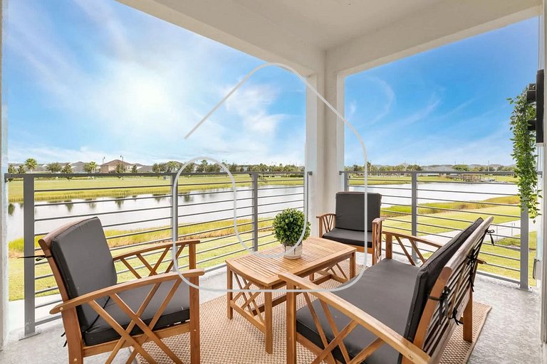 Stylish 2BR Condo | Mickey-Themed Room