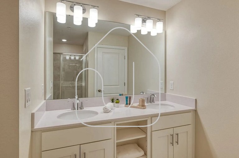 Elegant 2BR Condo | Mickey-Themed Room