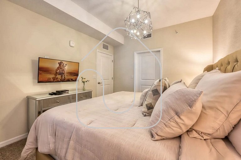 Elegant 2BR Condo | Mickey-Themed Room