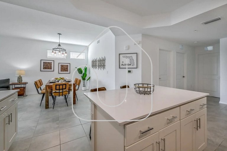 3BR/2BA Apartment – 10 Min to Disney Parks!