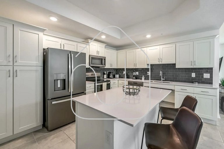 3BR/2BA Apartment – 10 Min to Disney Parks!