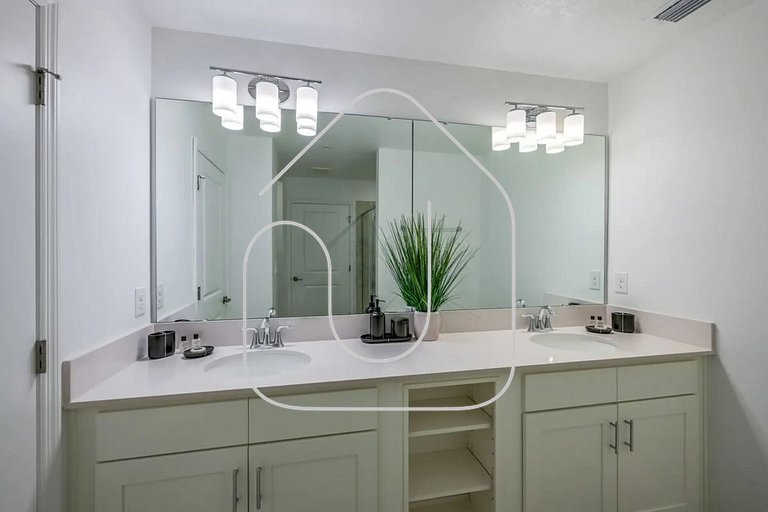 3BR/2BA Apartment – 10 Min to Disney Parks!