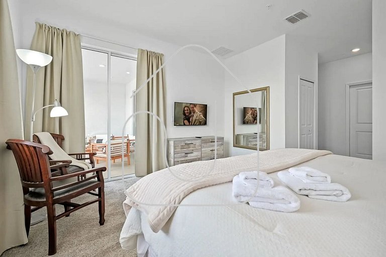 3BR Condo – Mickey Room + Pools & Entertainment!