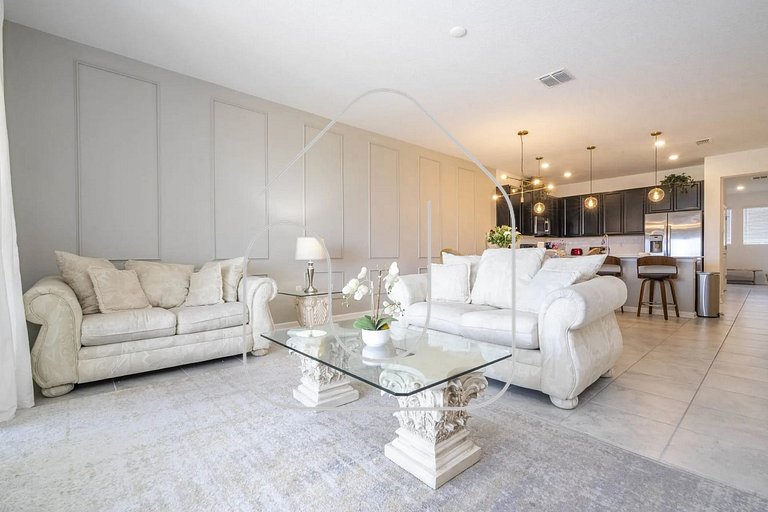 3BR Condo – Mickey Room + Pools & Entertainment!