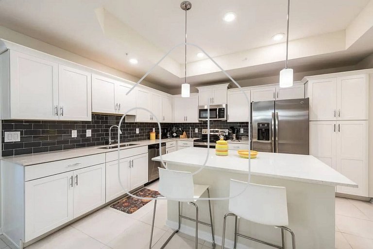 Cozy 3BR in Storey Lake – 10 Min from Disney!