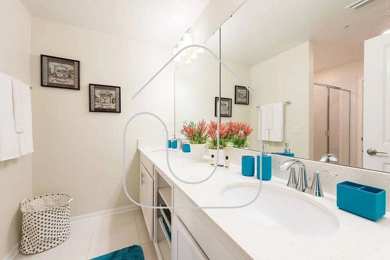 Cozy 3BR in Storey Lake – 10 Min from Disney!