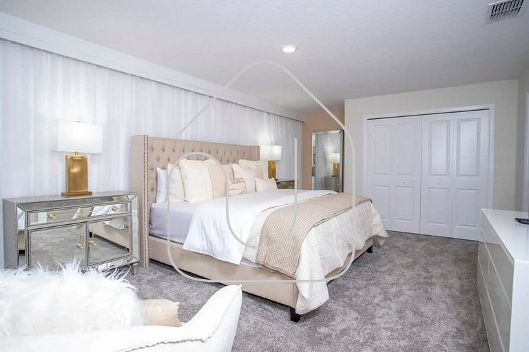 Luxury 6BD Home with Game Room, Cinema & Pool