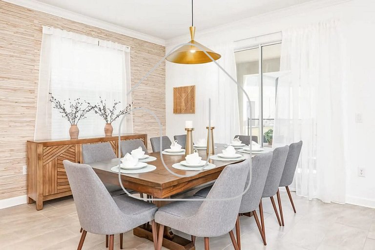 Luxury 6BR Home at Storey Lake Near Disney