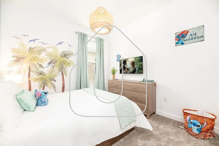 Luxury 6BR Home at Storey Lake Near Disney