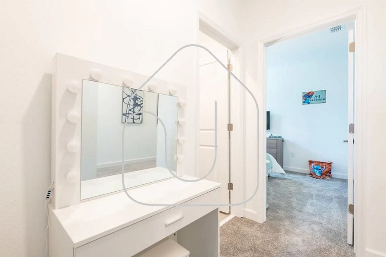 Luxury 6BR Home at Storey Lake Near Disney