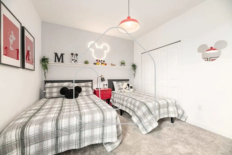 Casa de 6 Quartos no Storey Lake perto da Disney