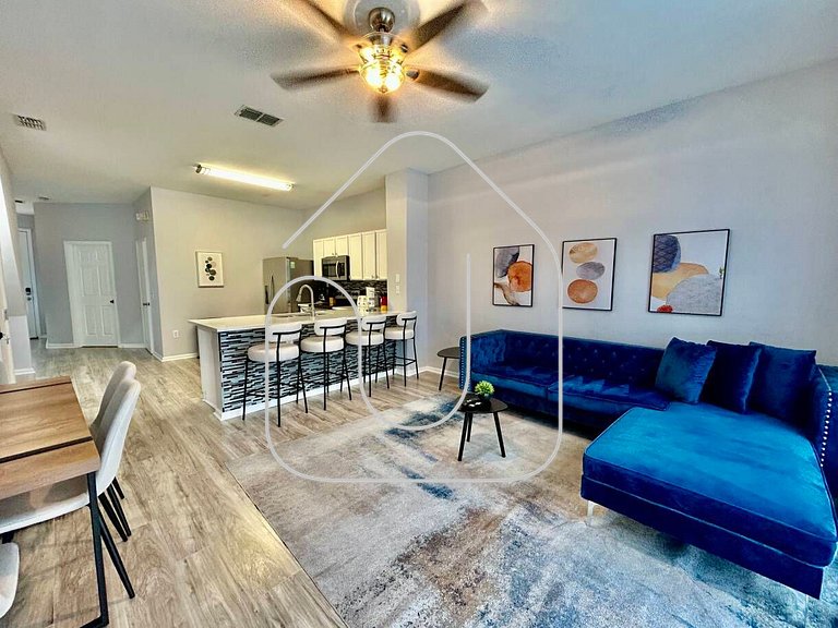 7660 - 3BD/3BA Resort Home *10min DISNEY*