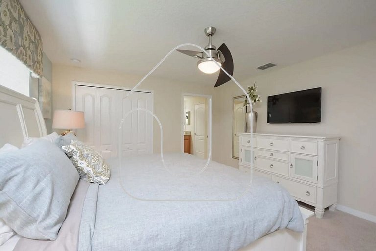 Family-Friendly 4BR Townhome with Private Pool