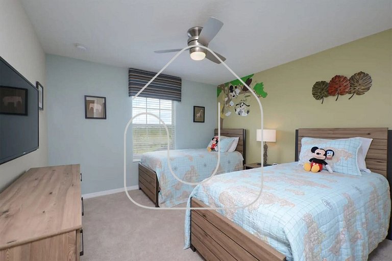 Family-Friendly 4BR Townhome with Private Pool