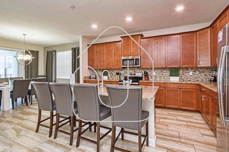 6BR Home | Private Pool | 10 Min to Disney!