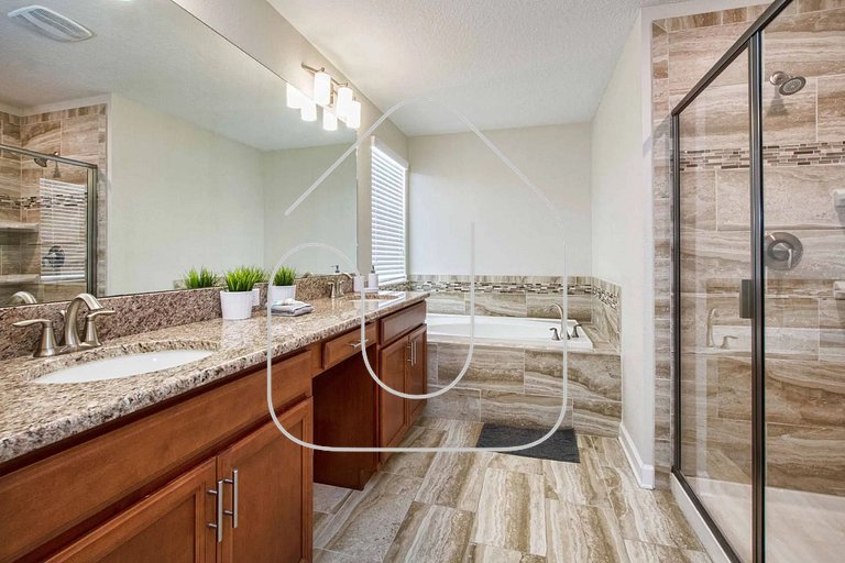 6BR Home | Private Pool | 10 Min to Disney!