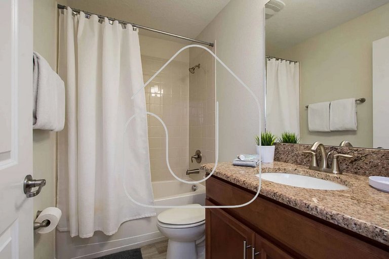 6BR Home | Private Pool | 10 Min to Disney!