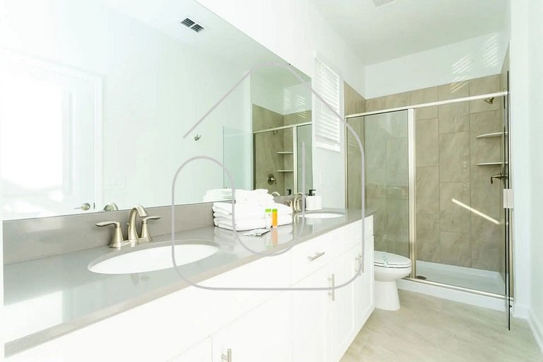 Casa 5Q c/ Piscina e Temas da Disney