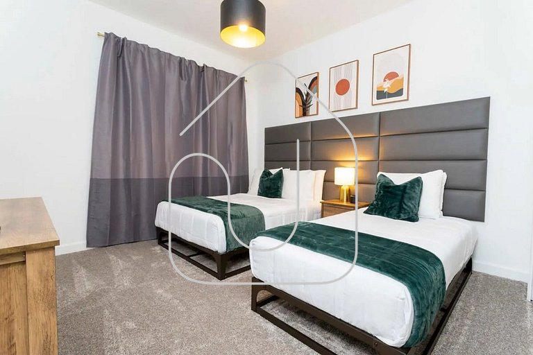 5BR Villa w/ Pool & Disney Themes