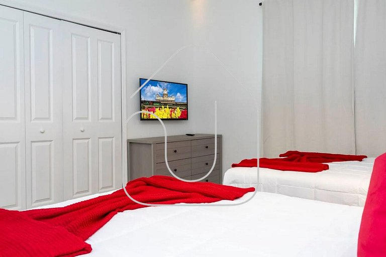 Casa 5Q c/ Piscina e Temas da Disney