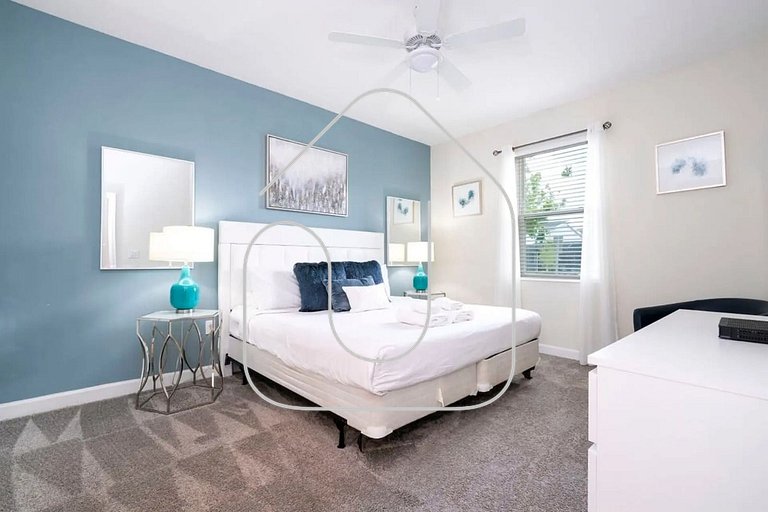 Luxury 6BR w/ Pool + Game Room Near Disney