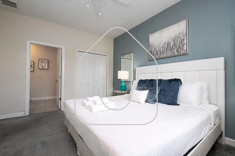 Luxury 6BR w/ Pool + Game Room Near Disney