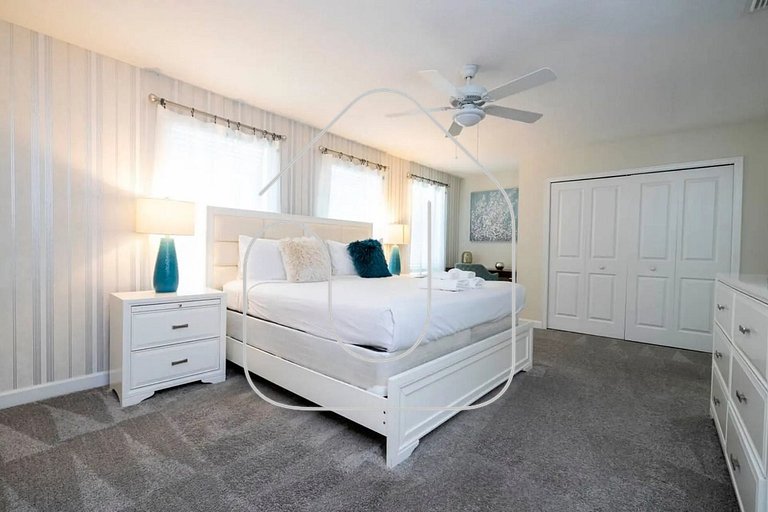 Luxury 6BR w/ Pool + Game Room Near Disney