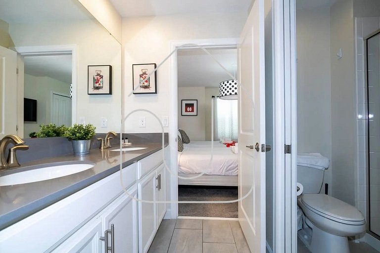 Luxury 6BR w/ Pool + Game Room Near Disney